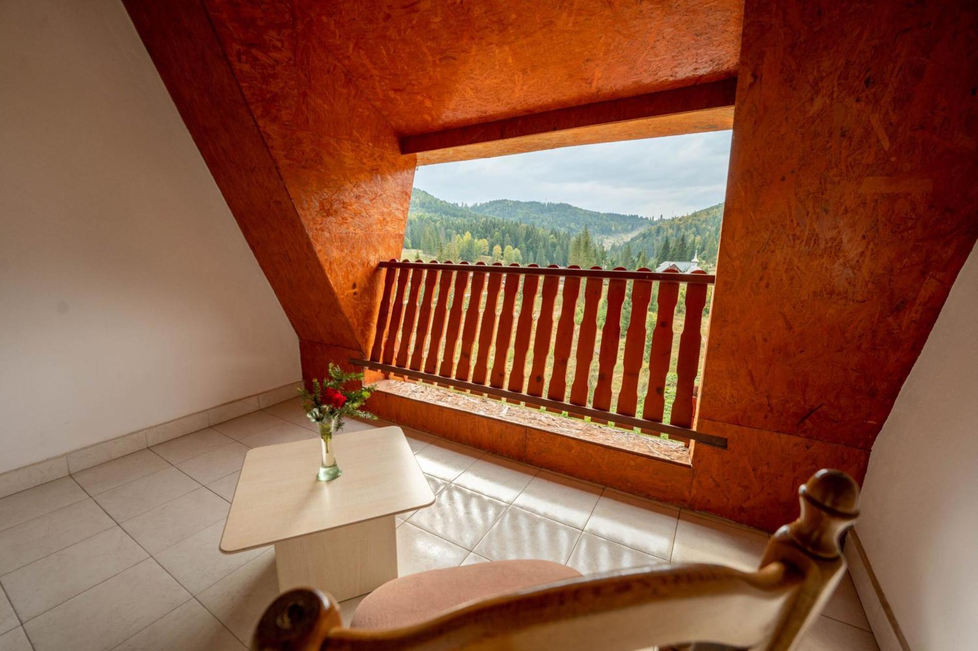 סטאנה דה ואלה Hotel Iadolina מראה חיצוני תמונה