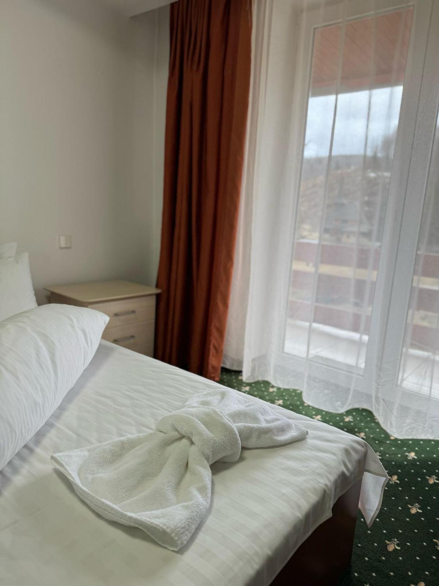 סטאנה דה ואלה Hotel Iadolina מראה חיצוני תמונה