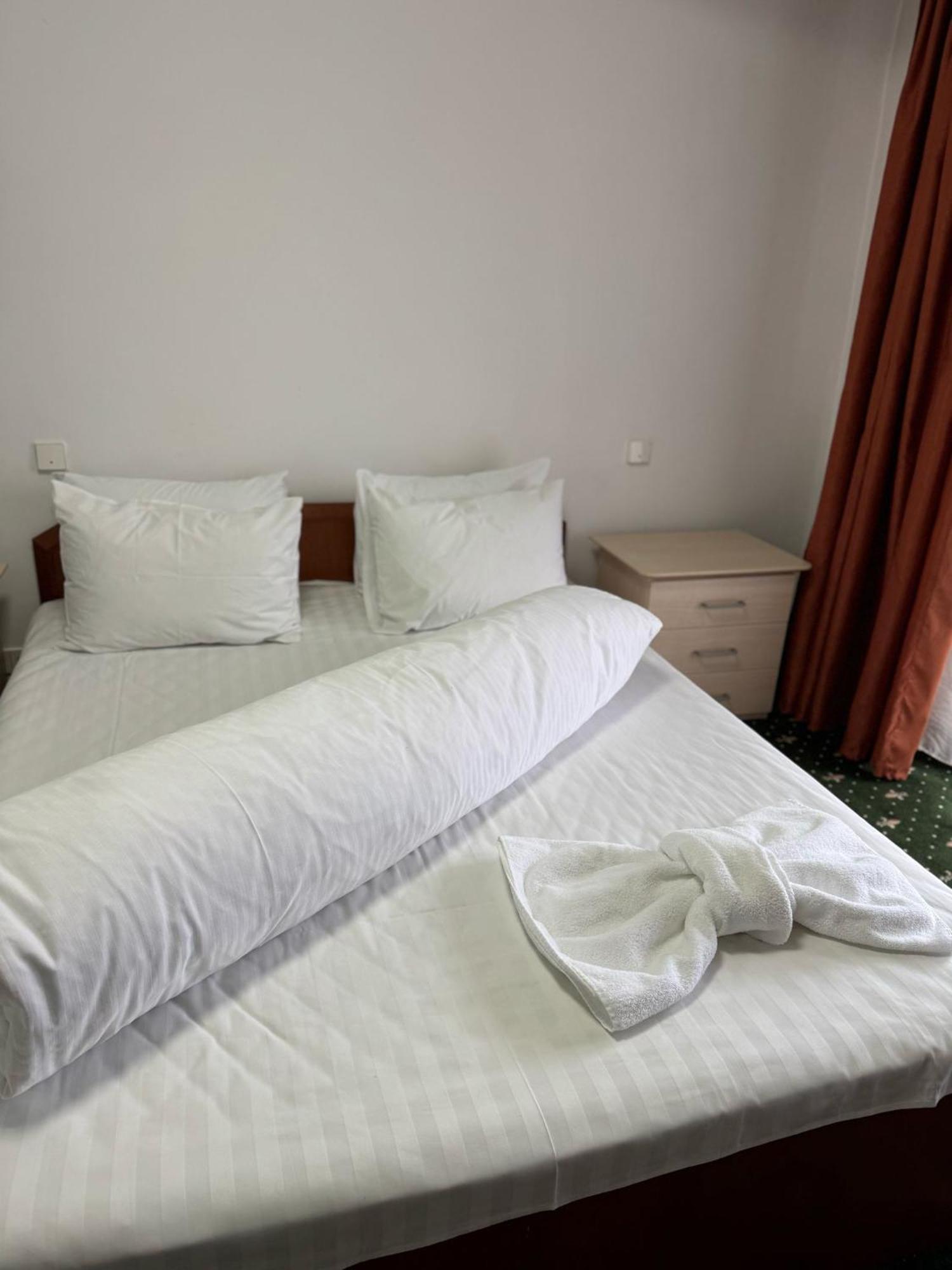 סטאנה דה ואלה Hotel Iadolina מראה חיצוני תמונה